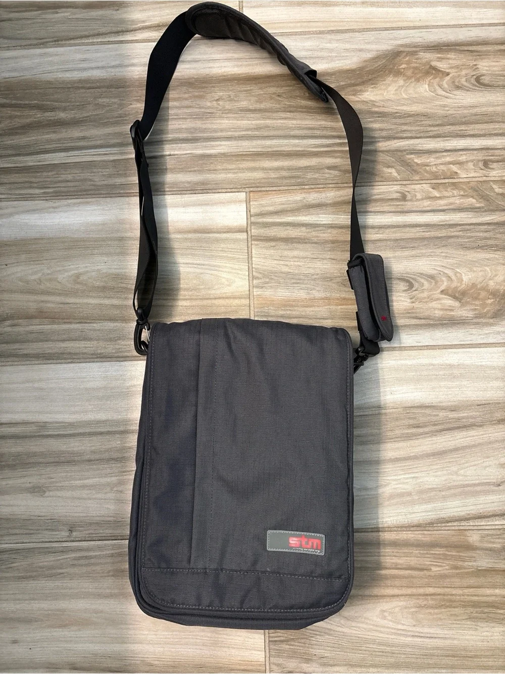 STM Goods Vertical Laptop Messenger Bag Gray Crossbody Shoulder Bag Tablet Case